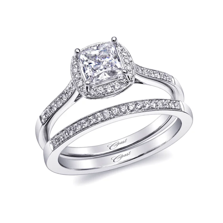 14 KT Engagement ring in White Gold