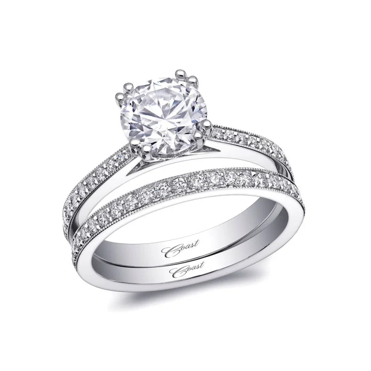 14 KT Engagement ring in White Gold