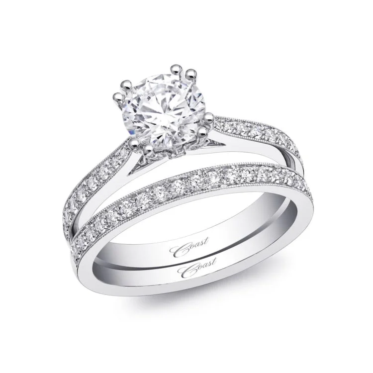 14 KT Engagement ring in White Gold