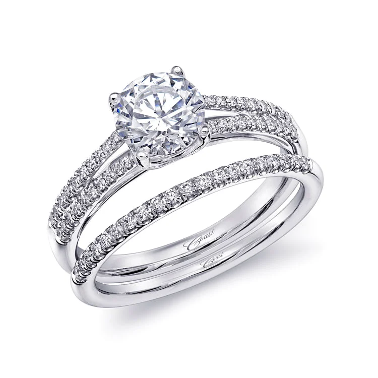 14 KT Engagement ring in White Gold