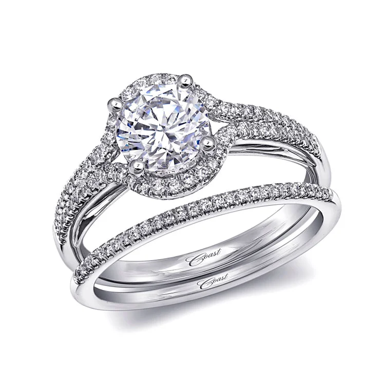 14 KT Engagement ring in White Gold