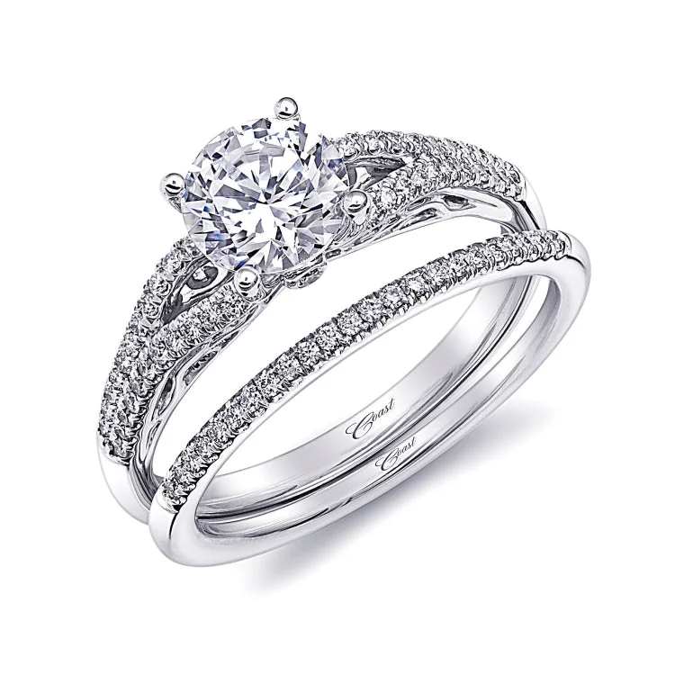 14 KT Engagement ring in White Gold