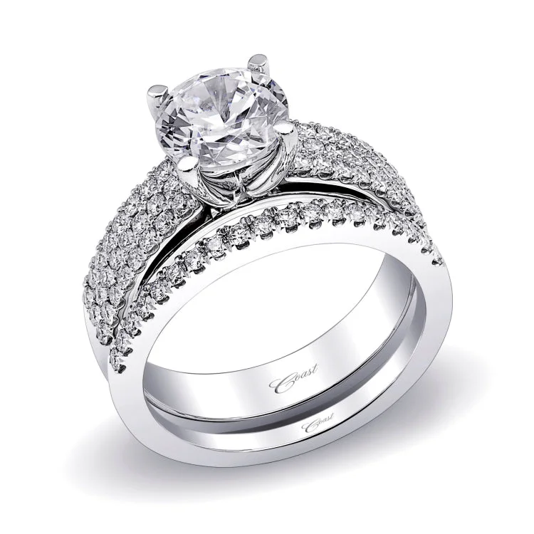 14 KT Engagement ring in White Gold