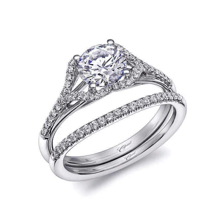 14 KT Engagement ring in White Gold