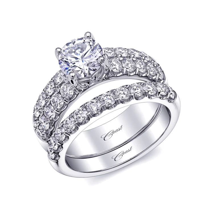 14 KT Engagement ring in White Gold