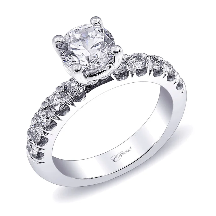 14 KT Engagement ring in White Gold