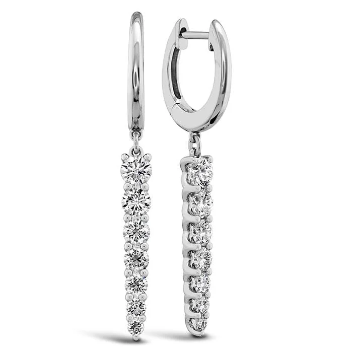 18K White Gold Graduated Diamond Drop Earrings