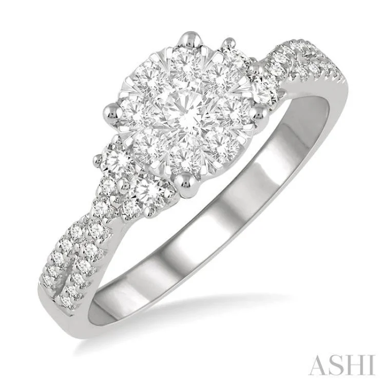 3/4 Ctw Crossed Split Shank Lovebright Diamond Cluster Ring in 14K White Gold