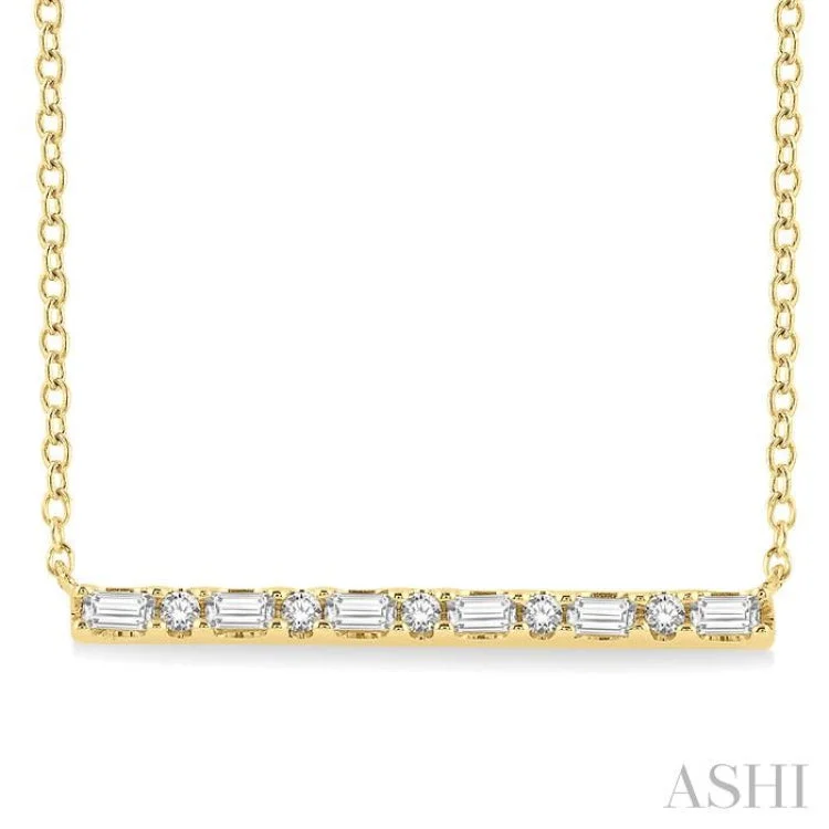 1/6 Ctw Baguette and Round Cut Diamond Petite Bar Necklace in 10K Yellow Gold